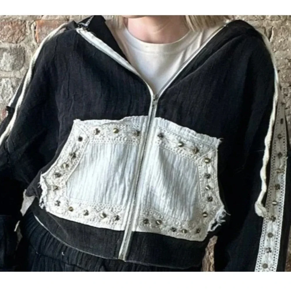 POL Studded Zip-up‎ Hoodie, size large, new without tags - Picture 3 of 6